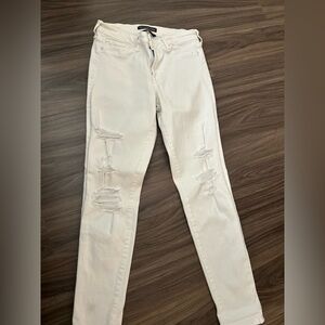 ABERCROMBIE  & FITCH WHITE SKINNY JEANS